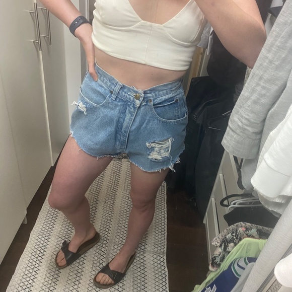 High wasted Jean shorts - Picture 2 of 4